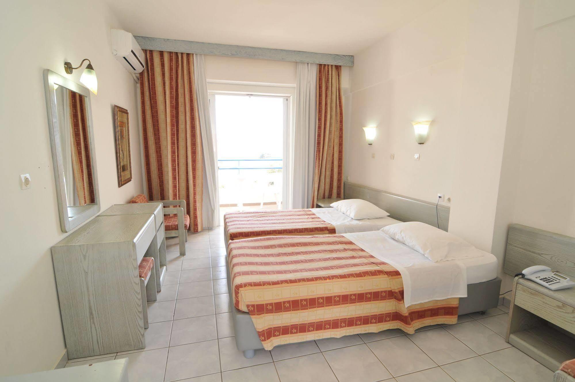 קפלוס Fourtounis Hotel מראה חיצוני תמונה