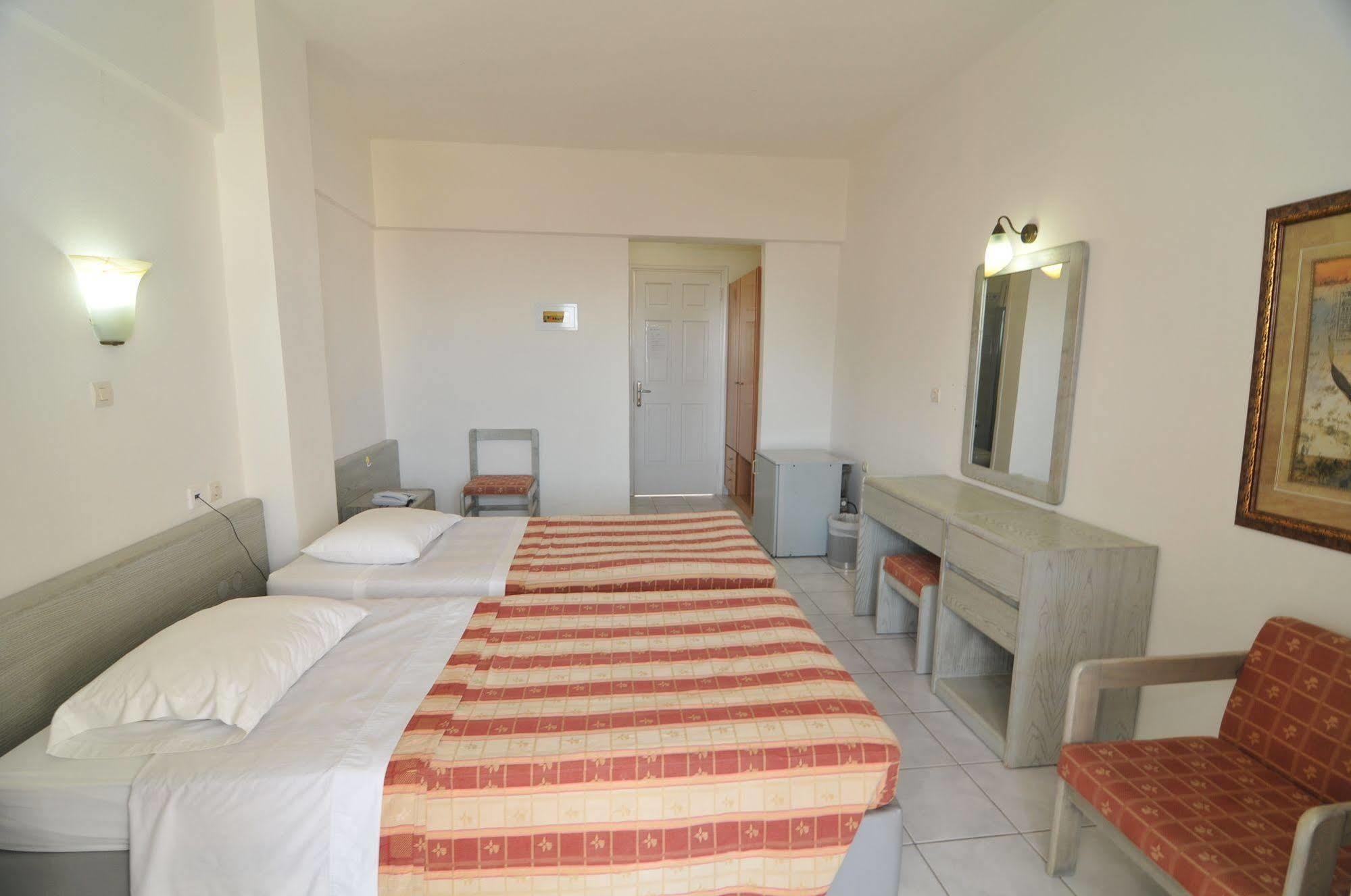 קפלוס Fourtounis Hotel מראה חיצוני תמונה